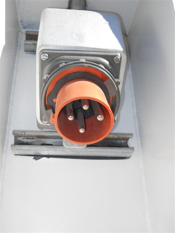 Custom Electrical, container modifications