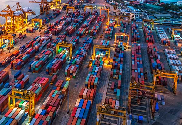 Shipping-Containers-in-Port-Arthur-Tx